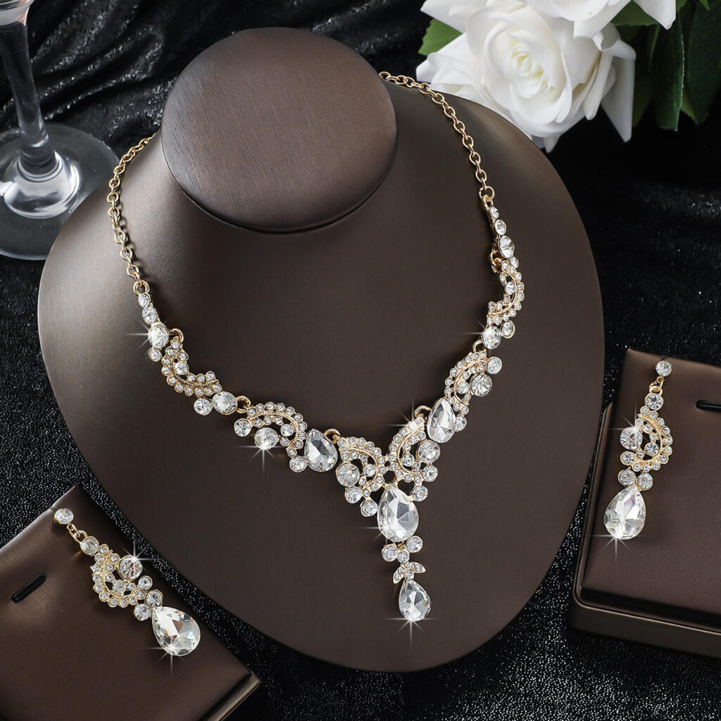 Glamorous Wedding Necklace